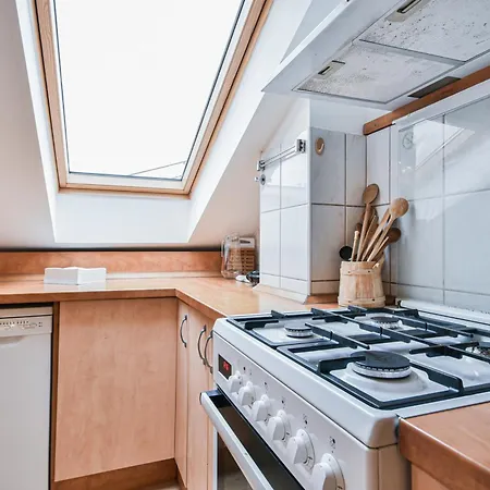 Roof Top Penthouse Apartment *